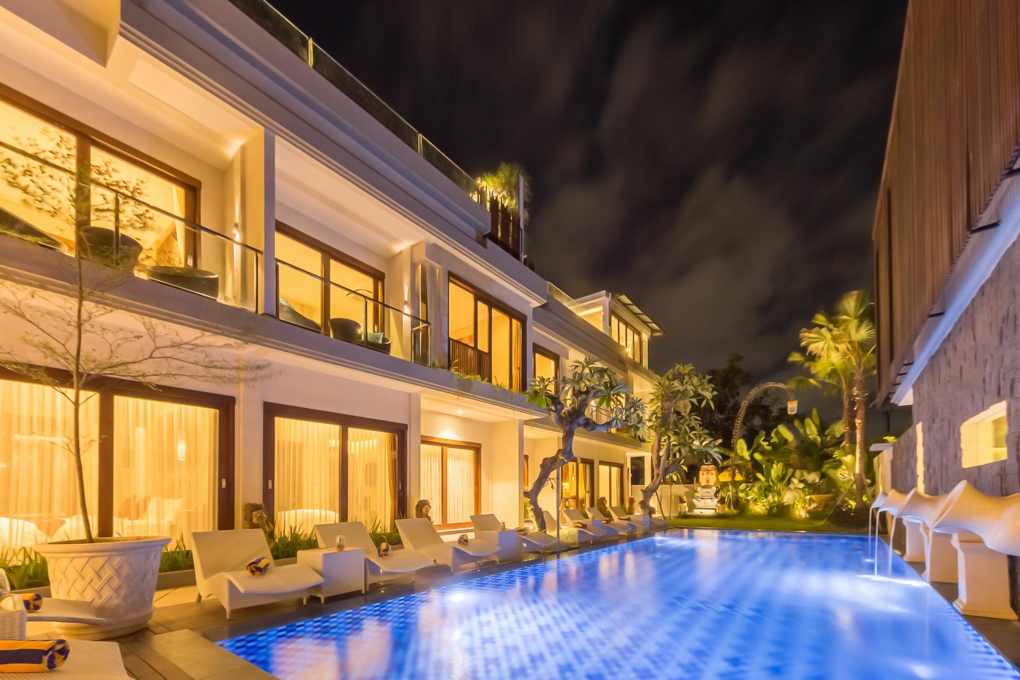 Mokko Bali Seminyak (Bali)